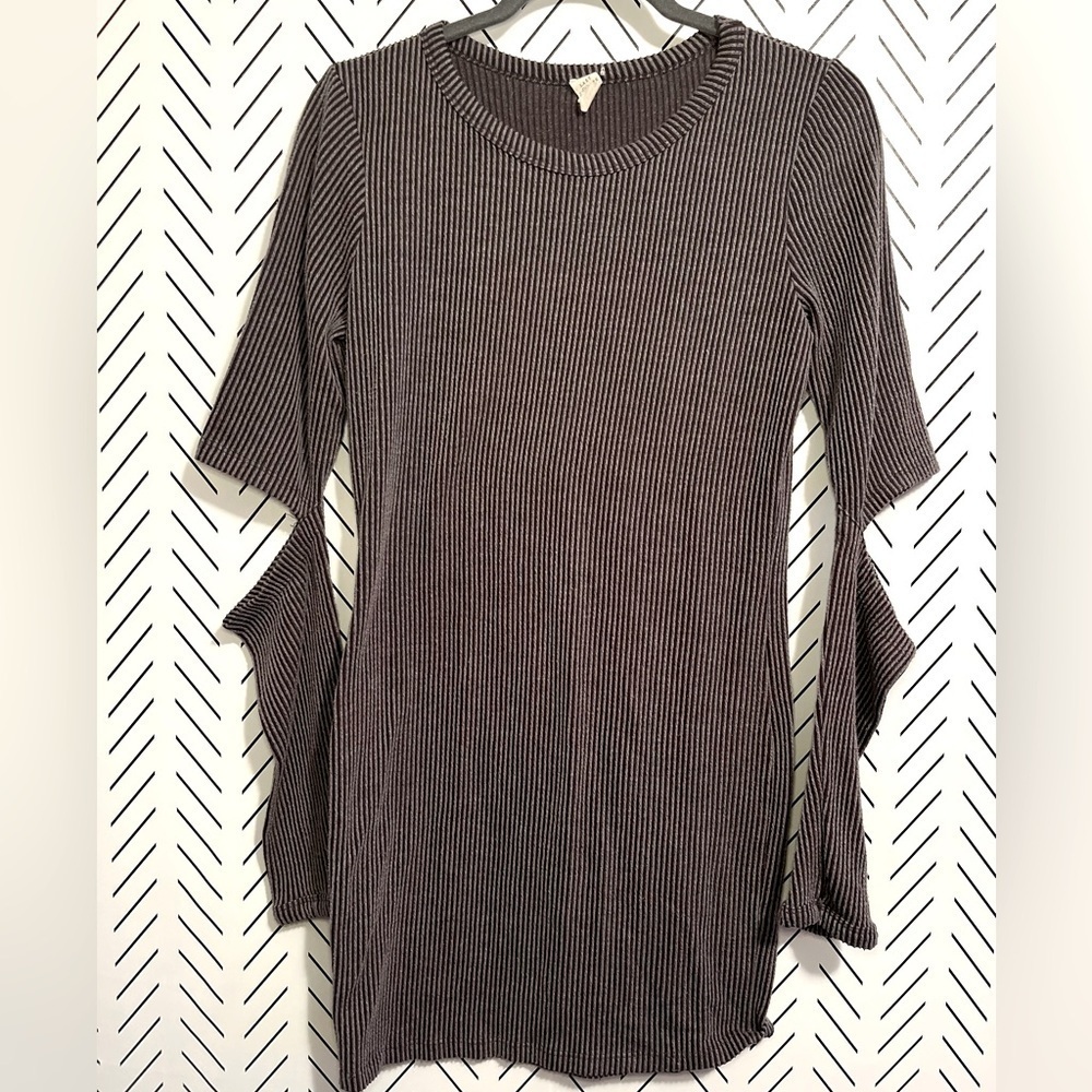 Lazy Sundays Gray & Black Striped Ribbed Long Sleeve w/Cutout Dress Stretchy Med